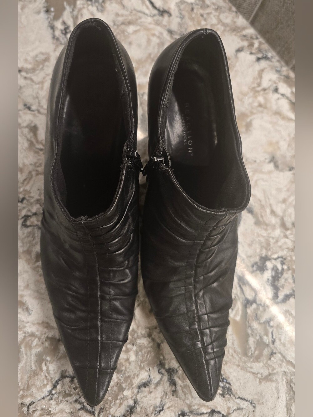 REACTION Kenneth Cole Black Leather Ruched Pointed Toe Ankle Shoes Sz 9.5 - Picture 5 of 8
